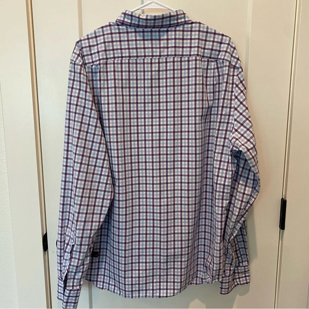 J Crew Men’s Long Sleeve Slim Fit Button Down Shirt.  XL. BL/Purple/White Plaid.